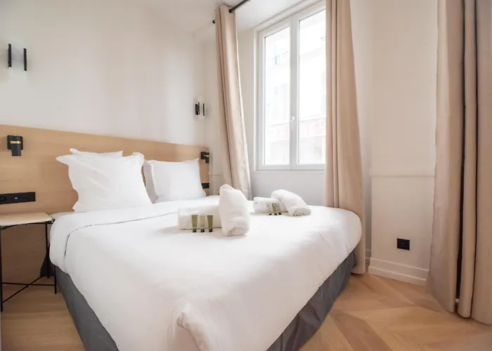 Bastille - Cremieux * Paris